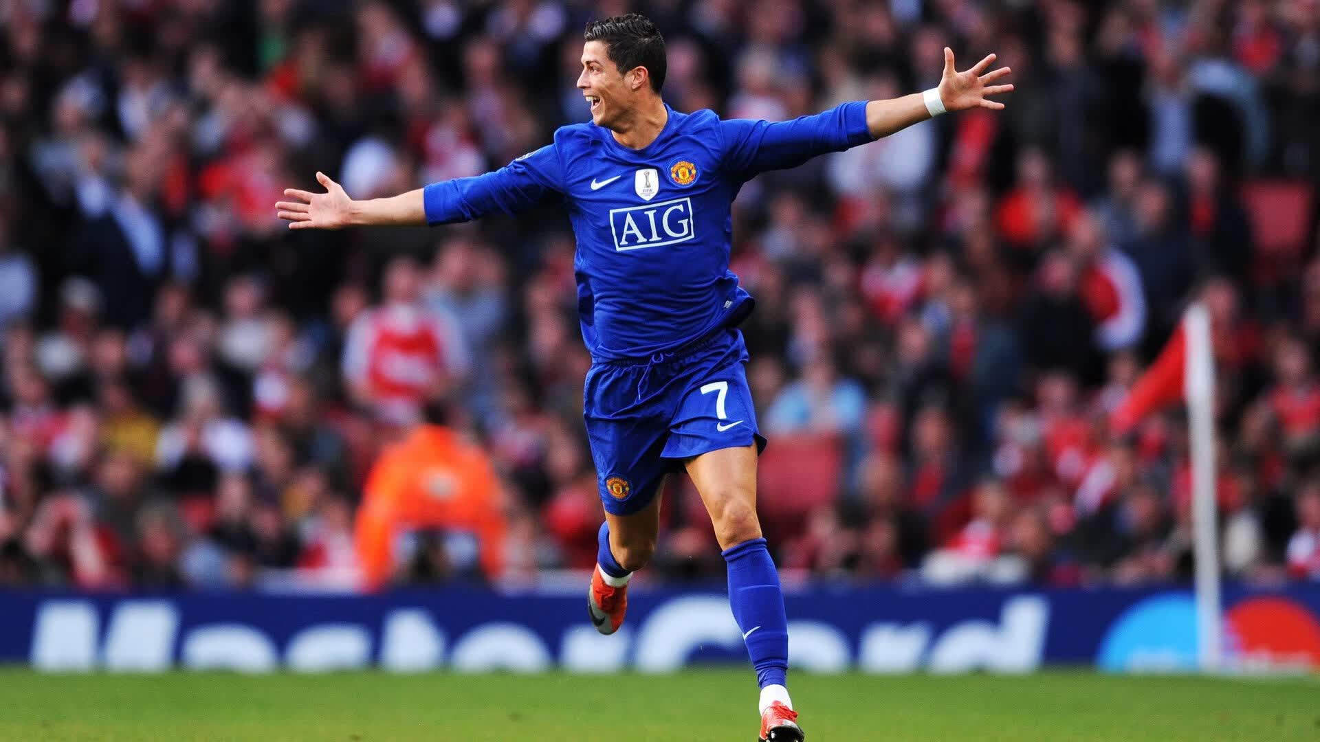 kaiyun-莱万新规引爆争议！公牛队怒斥不公，冲突持续升级